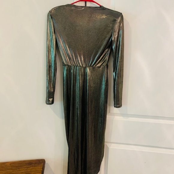 Silver High-Low Dress 🥂 - Picture 3 of 5